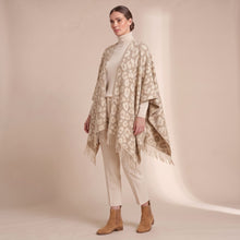 Carica l'immagine nel visualizzatore di Gallery, CHESTNUT – Soft

